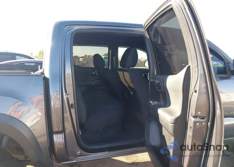 2021 Toyota Tacoma Trd Off-Road z USA, uszkodzony, nr VIN 5TFCZ5AN7MX266364